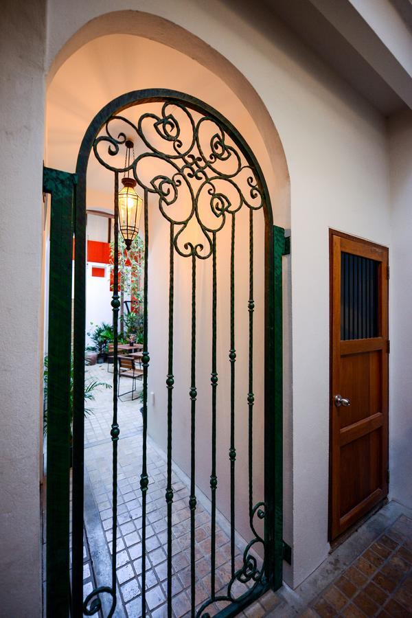 Neighbor Phuthon Bed & Breakfast Bangkok Eksteriør bilde